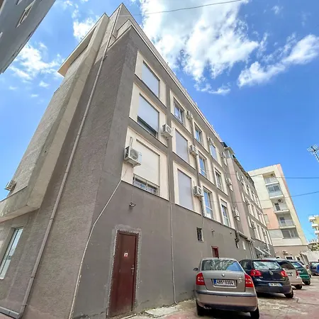 Garsoniere 1080 Apartment