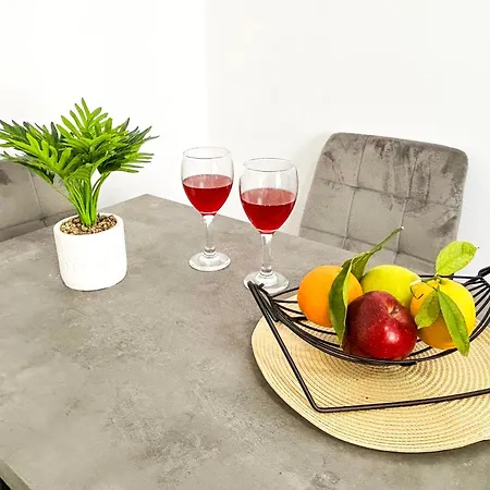 Garsoniere 1080 Apartment *